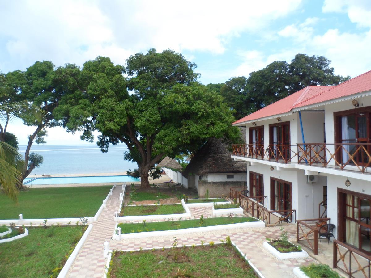 Amaan Ocean Hotel Kihinani Bububu Exterior photo