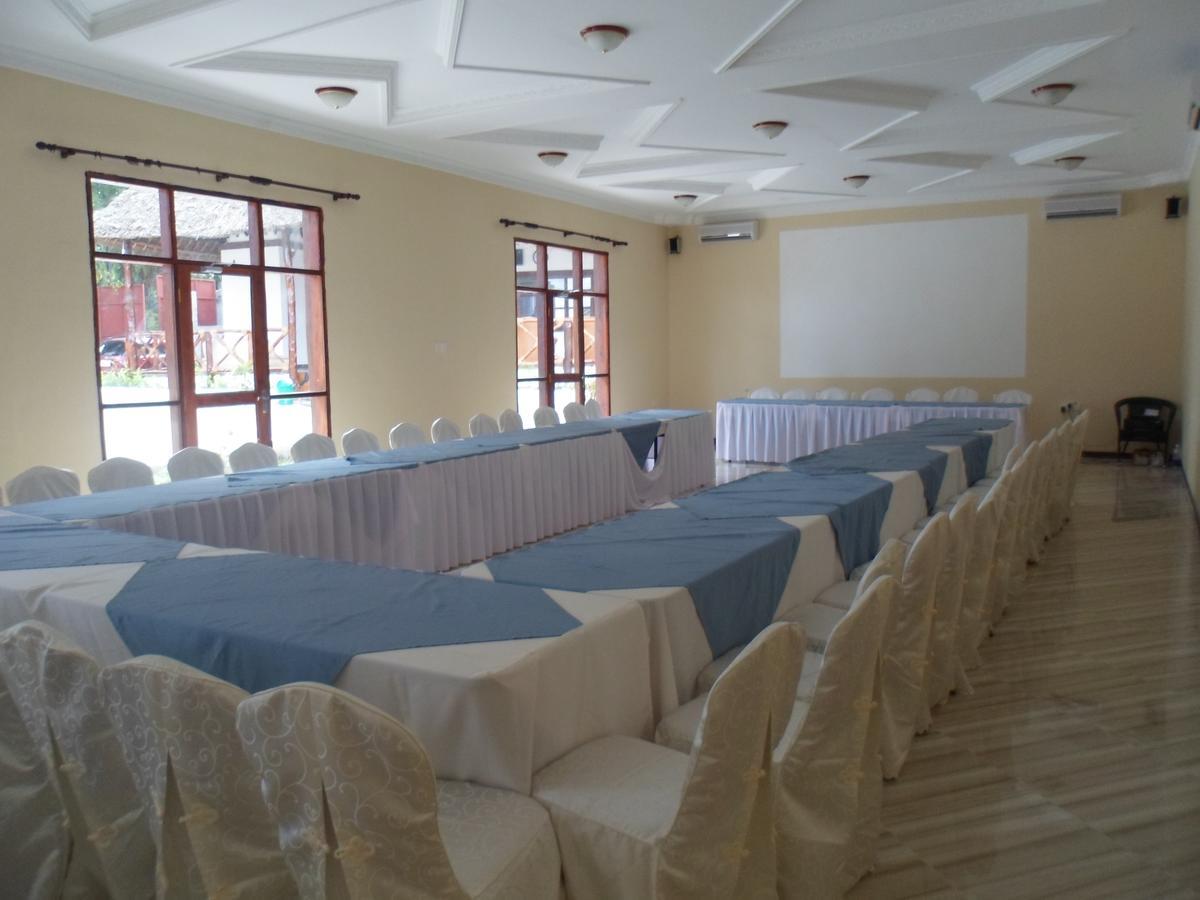 Amaan Ocean Hotel Kihinani Bububu Exterior photo